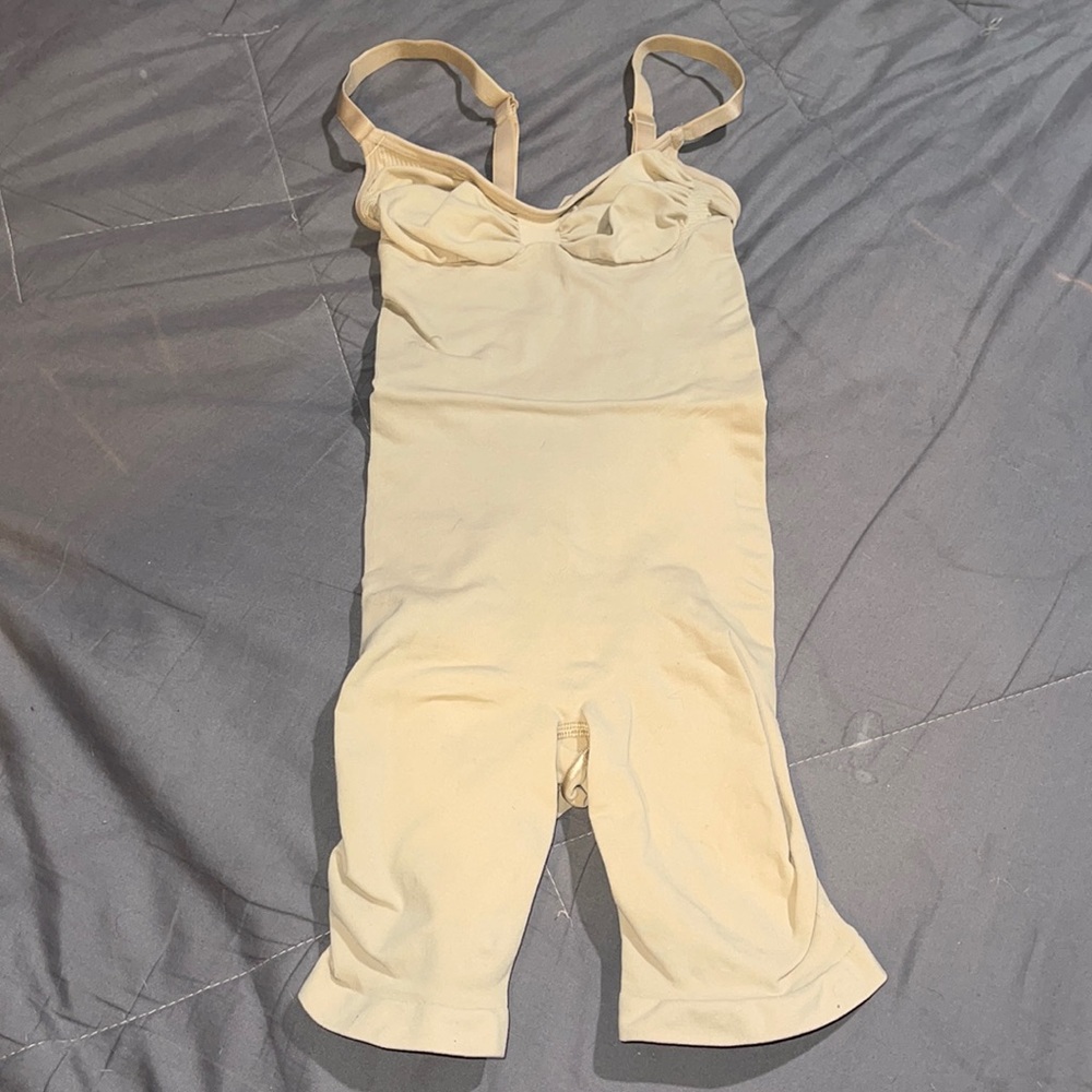 SKIMS BODYSUIT